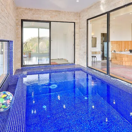 North Star Hotel 4*